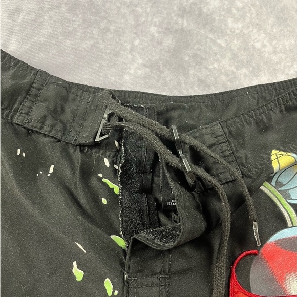 Ed Hardy Shorts Size 32 - Picture 4 of 4